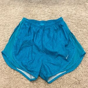 Teal Women’s Nike Tempo Shorts - size XS